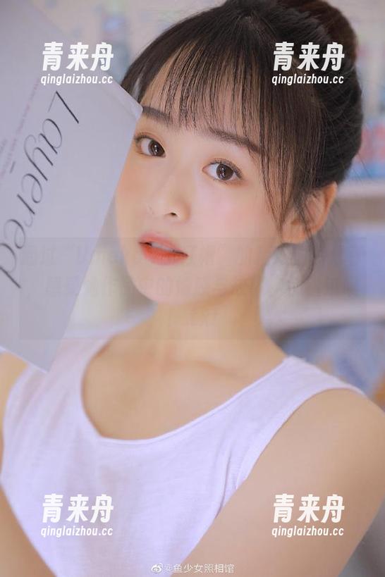 通过“Umeko J小红帽”的精彩图片分享，感受她作品中的情感与故事，别错过哦！.txt